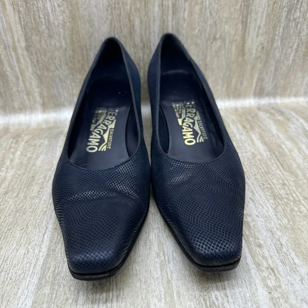 Women' Salvadore Ferragamo Navy‎ Blue Kitten Heeled Shoes 6.5B Made In Italy